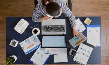 top-view-businesswoman-discussing-with-manager-explaining-company-statistics1